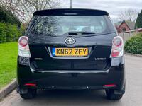 TOYOTA VERSO
