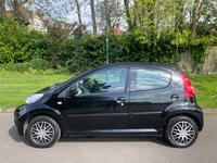 PEUGEOT 107